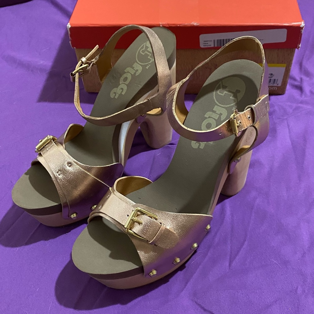NIB Flogg Rose Gold Heels Size 8
